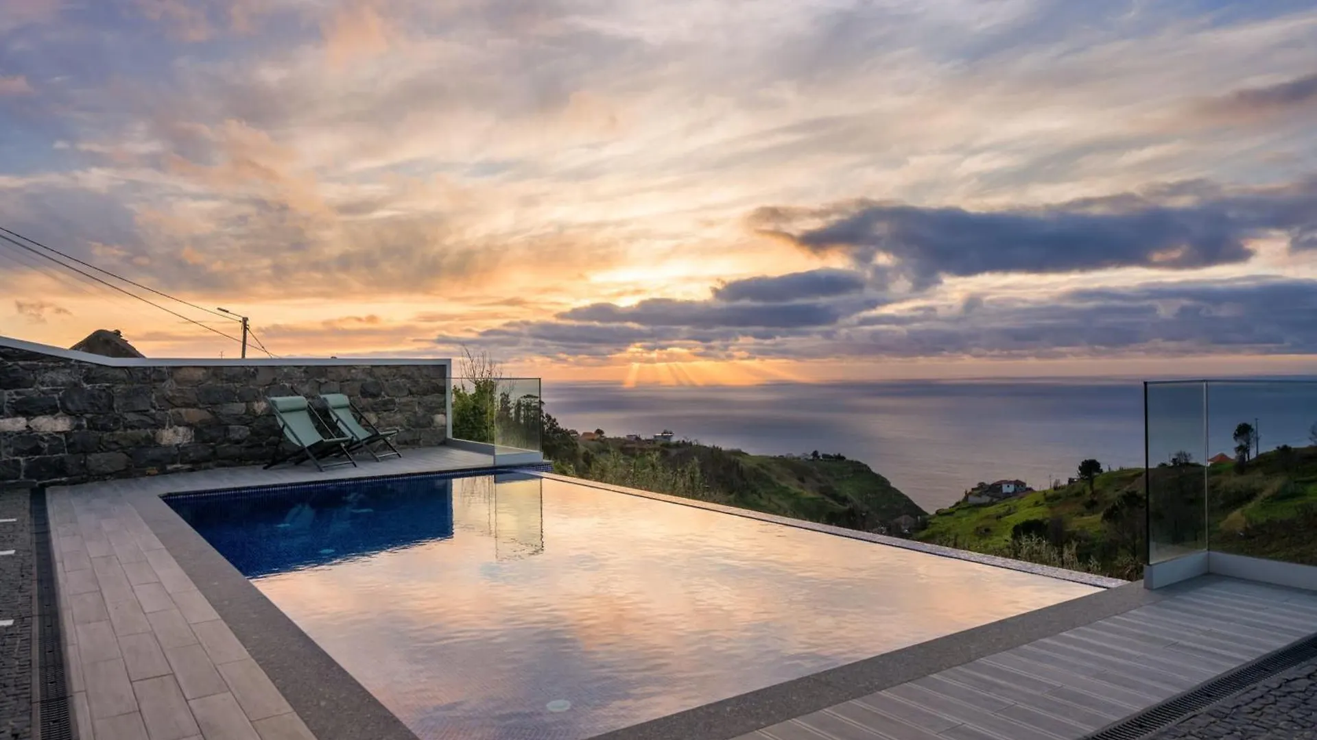 With Pool And Sea View - Vila Da Ribeira Da Vaca Calheta  0*, Calheta (Madeira)