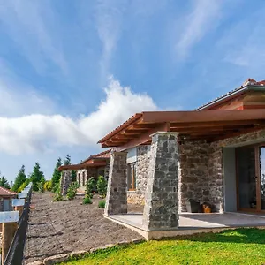 Rochao Village By Rent2u, Lda Guest house