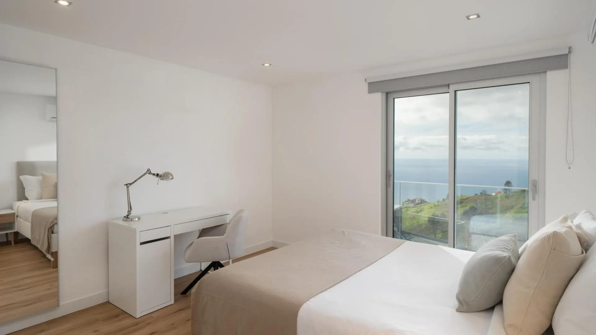 With Pool And Sea View - Vila Da Ribeira Da Vaca Calheta  0*, Calheta (Madeira) Portogallo